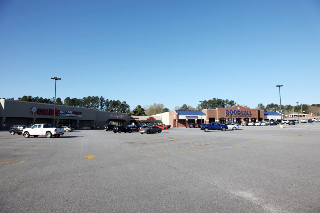Willowood Shopping Center